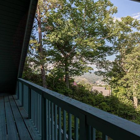 A Bears View Villa Gatlinburg Exterior photo